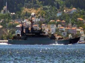 NATO gemileri boğazda