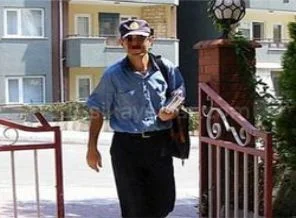 Postacıya 'evde yok' cezası