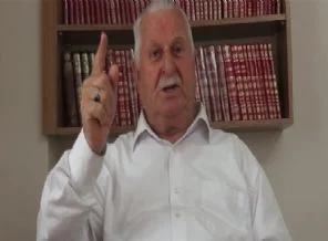 Said Nursi'nin talebesi kimi destekliyor?