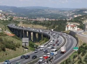TEM'de araç kuyruğu