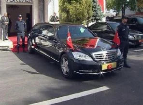 Vekil eşleri de dokunulmaz oldu