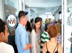 Yazlıkçılar nüfus müdürlüklerine akın etti