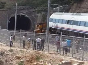 Yüksek Hızlı Tren test sürüşünde kaza yaptı