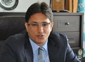 AK Parti için istifa etti