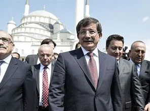 Başbakan cuma namazını Kocatepe'de kıldı