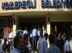 Bir günlük başkan ortalığı karıştırdı