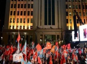 Coşkulu kalabalık Erdoğan'ı bekliyor