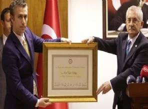 Cumhurbaşkanı resmen Erdoğan!
