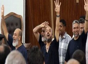 Darbeciler şimdi de İhvan'ın kitaplarını yakıyor