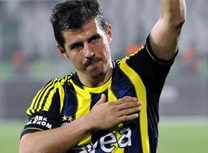 Emre'den iddialara cevap: Papa ile...