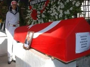 Şair Erdoğan son yolculuğuna uğurlandı
