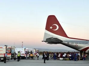 Yaralı Filistinliler uçakla Türkiye'ye getiriliyor