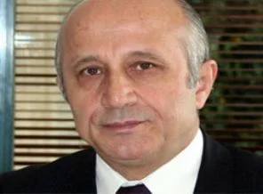 Yaşar Nuri Öztürk öldü mü?