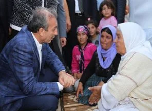 Eker Yezidileri ziyaret etti