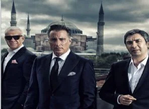 Ertuğrul Özkök'ten Kurtlar Vadisi pozu