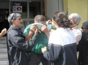 İmam kendini yakmaya çalıştı