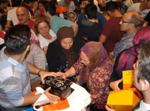 İnsanlara birbirlerini ezdirdiler