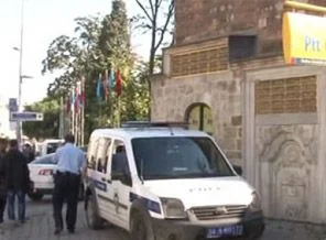 İstanbul'da güpegündüz soygun