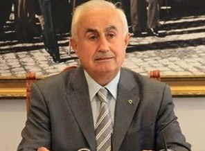 Kanser açıklaması doktorun başını yedi