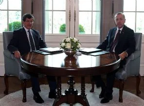 Köşk'te sürpriz Erdoğan-Davutoğlu görüşmesi