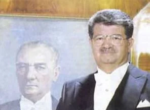Özal'ın ölümünde iki isim şüpheli bulundu
