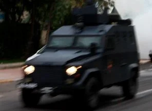Polis aracı kaza yaptı: 3 ölü, 2 yaralı