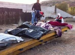Yollar kan gölüne döndü: 10 ölü