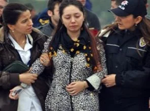 Aşeren eşine ayva alırken vurulmuş