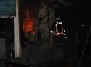 Başkent'te 10 dükkan küle döndü