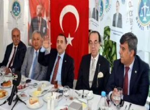 Cemaatin partisi kongre yapıyor