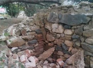 Çöken duvar, hayatını da çökertti