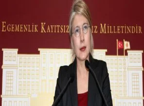 Emine Ülker Tarhan CHP'den istifa etti