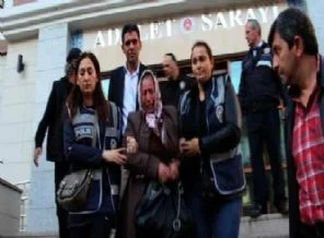 Genç kızın katili olarak öz annesi tutuklandı