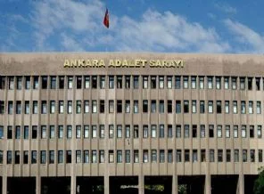 'Gizliliği ihlal' davası başladı