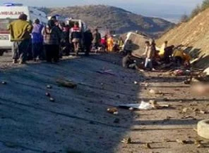 Isparta'da katliam gibi kaza: 16 ölü