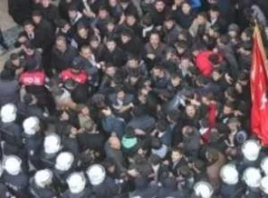 İstanbul'da HDP binası kuşatıldı