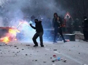 İstanbul Emniyeti: 348 kişi gözaltına alındı