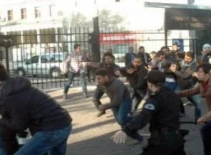 İstanbul Üniversitesi yine karıştı