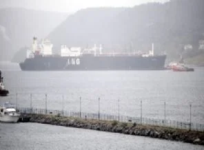LNG tankeri boğazda arıza yaptı