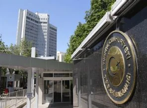 Dışişleri: Konsolosluğumuz vurulmadı