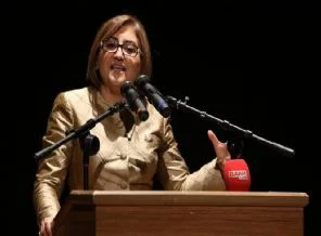 Fatma Şahin dünyaya mültecileri anlattı