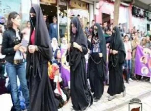 HDP çarşafı zincire vurdu