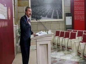 İdris Bal'ın 'boş salon' önlemi