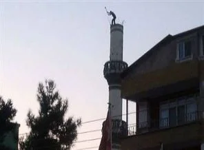 İlginç minare yıkımı