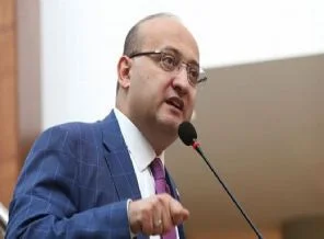 ''Kürtleri kimsenin zulmü altında bırakamayız''