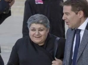Papa ziyaretine Serra Yılmaz tepkisi