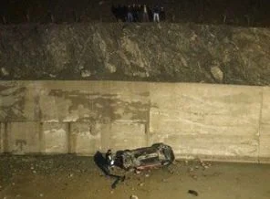 Park etmeye çalıştığı araç uçuruma düştü