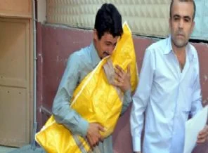 Suriyeli baba, kızına son kez sarıldı
