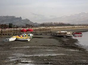 Van Gölü 2 metre çekildi