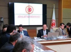 Yargı paketinde 26 madde komisyondan geçti